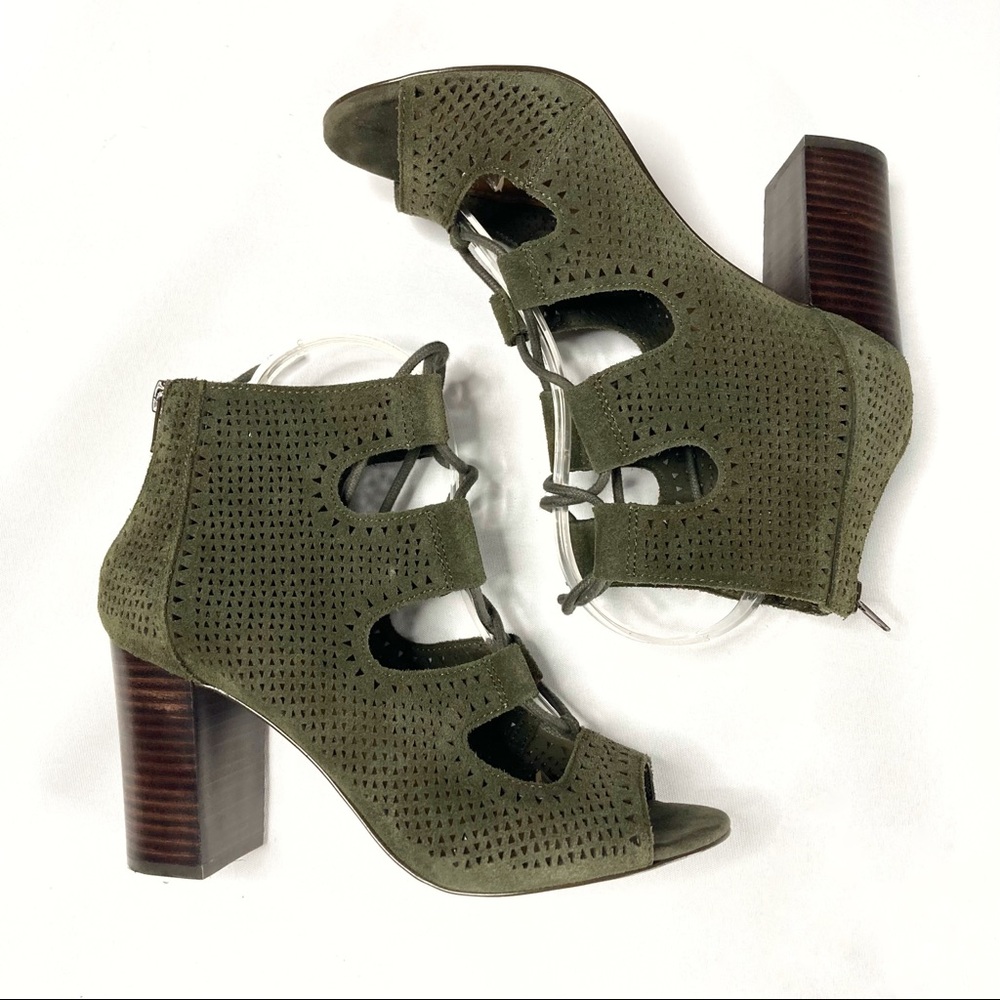Crown Vintage Olive Green Genuine Suede Perforated Sandals Size 7.5